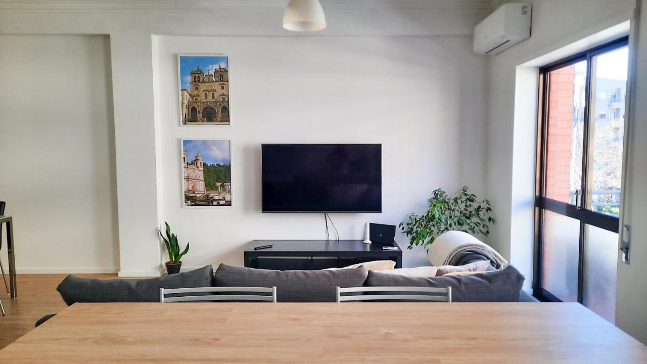 Lovely 2-Bedroom Apartment - Near Braga City Center! エクステリア 写真